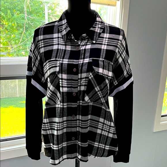 SO Black and White Plaid Shirt Thermal Sleeves sz L - Picture 1 of 6